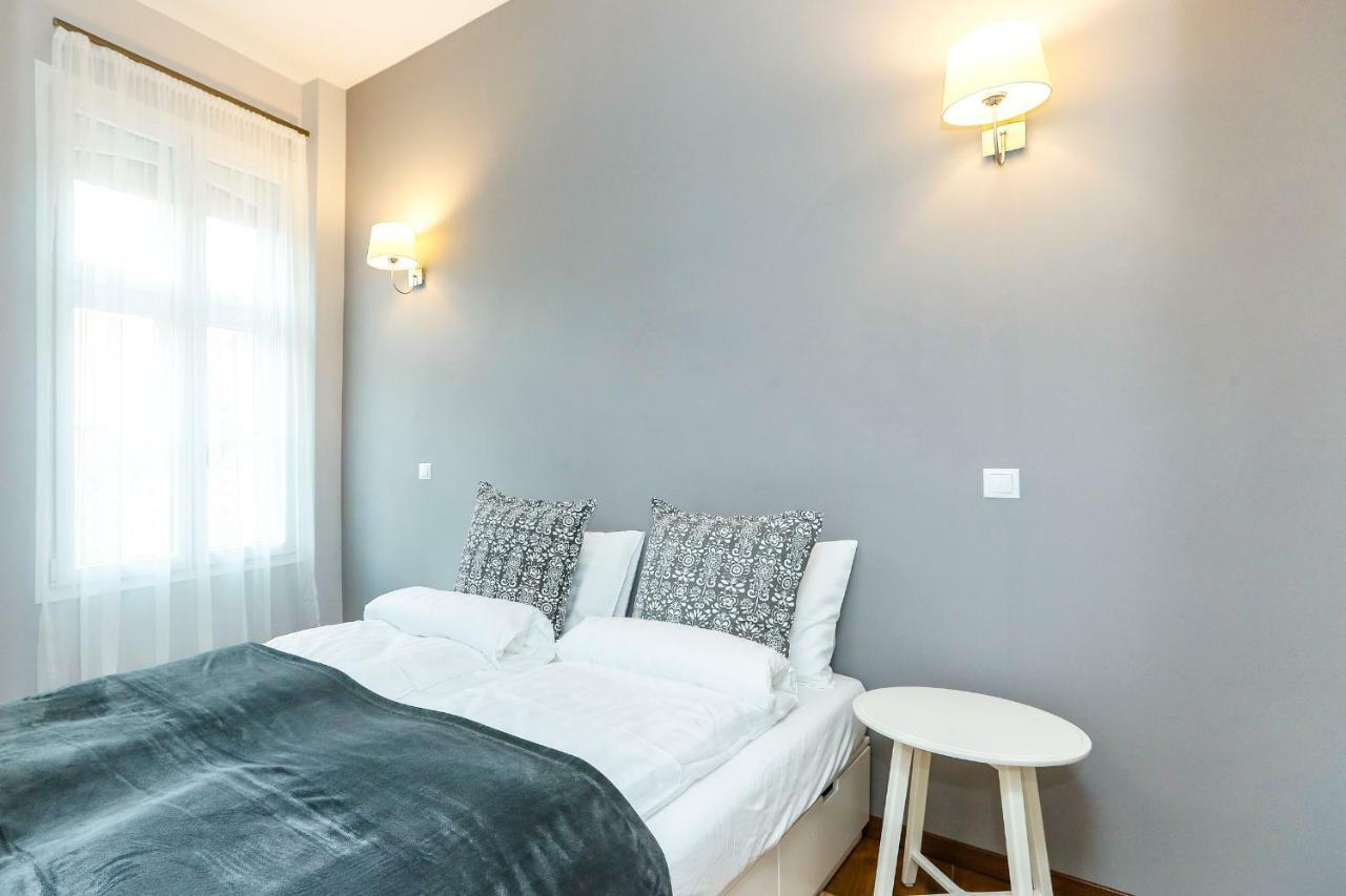 D8 Design Apartment & Studio 埃格尔 外观 照片